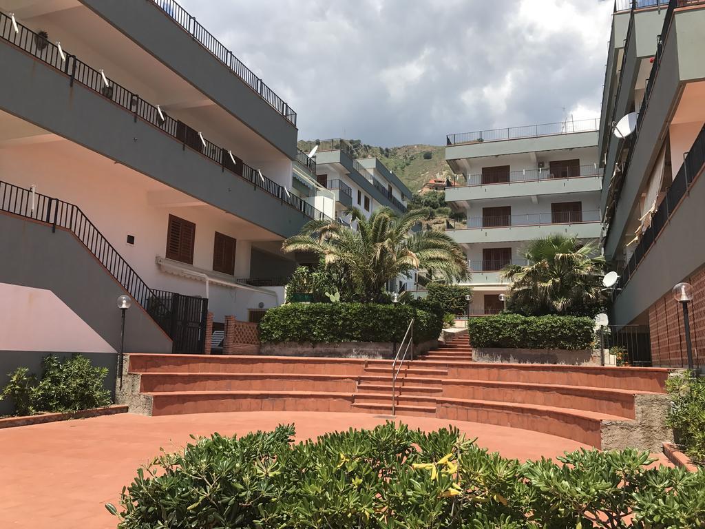 Casa Paloma Apartment Letojanni Exterior foto